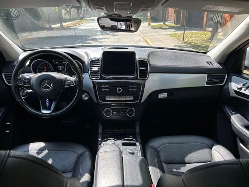 Mercedes-Benz Gle350 — foto 13 de 22