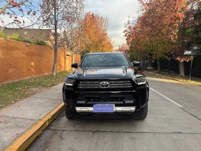 Toyota 4Runner — foto 2 de 24