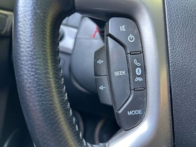 Chevrolet Captiva — foto 17 de 25