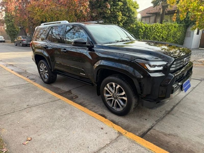 Toyota 4Runner — foto 3 de 24