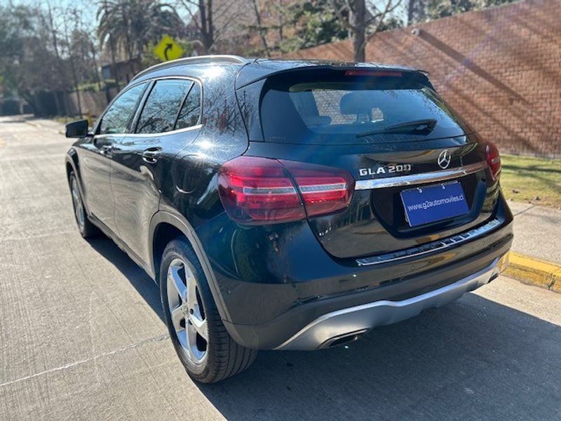 Mercedes-Benz Gla200 — foto 6 de 16