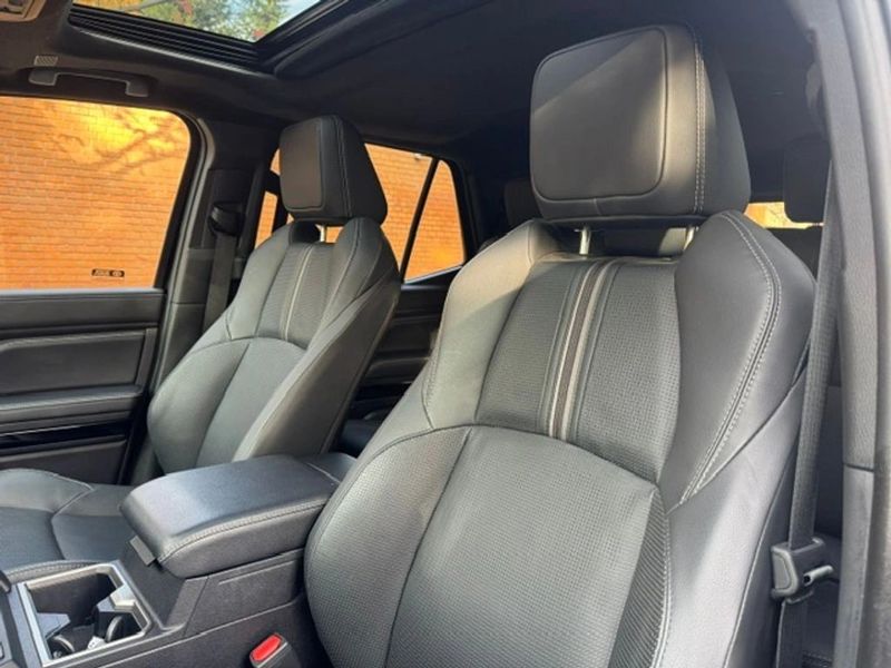 Toyota 4Runner — foto 15 de 24