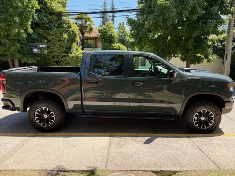 Chevrolet Silverado — foto 6 de 29