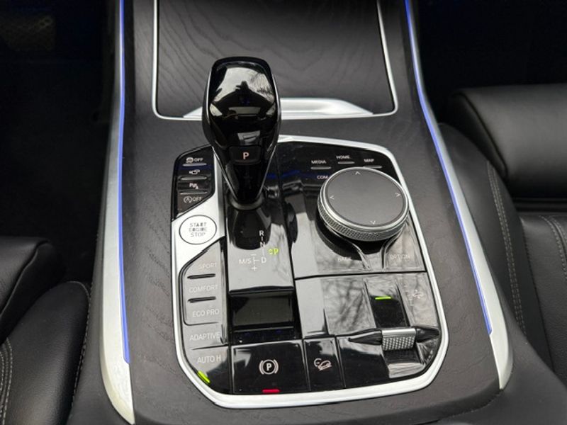 BMW X7 — foto 27 de 28