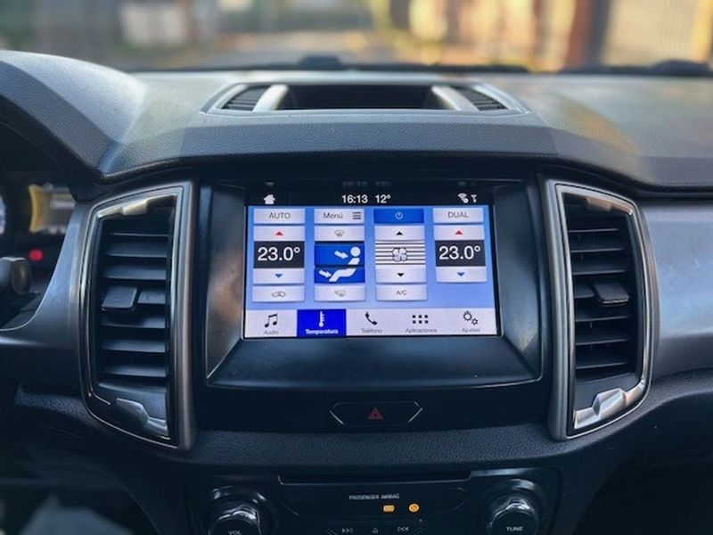 Ford Ranger — foto 14 de 19