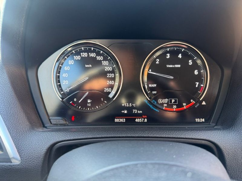 BMW 118 — foto 19 de 31