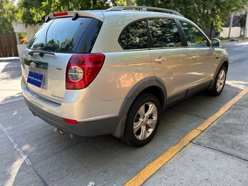 Chevrolet Captiva — foto 3 de 25