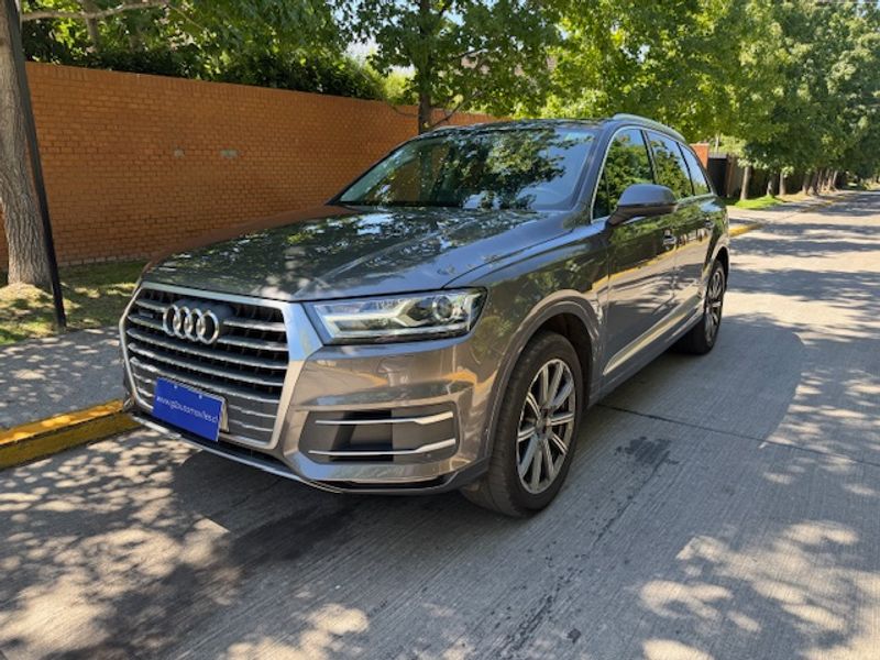 Audi Q7 — foto 2 de 33