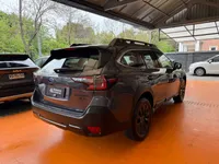 Subaru Outback — foto 5 de 10