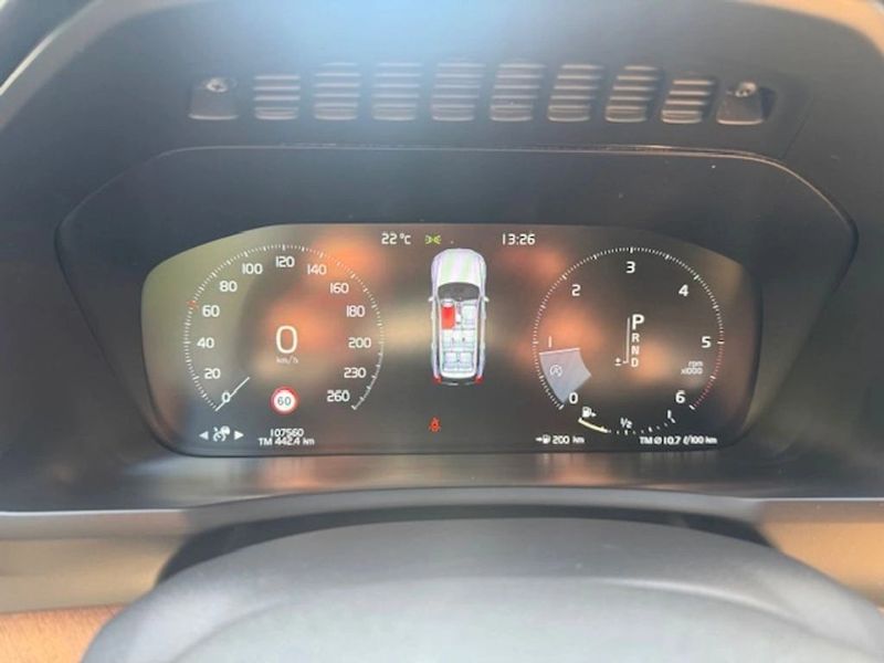 Volvo Xc90 — foto 24 de 25