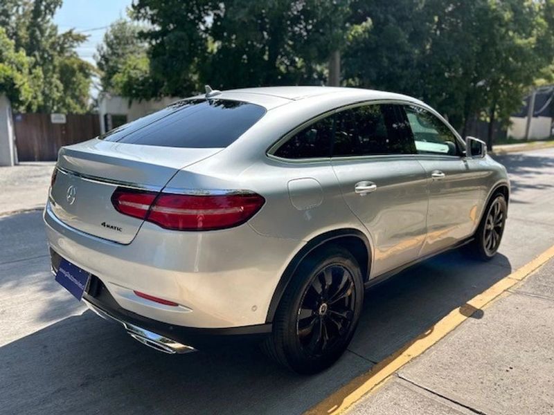 Mercedes-Benz Gle350 — foto 3 de 22
