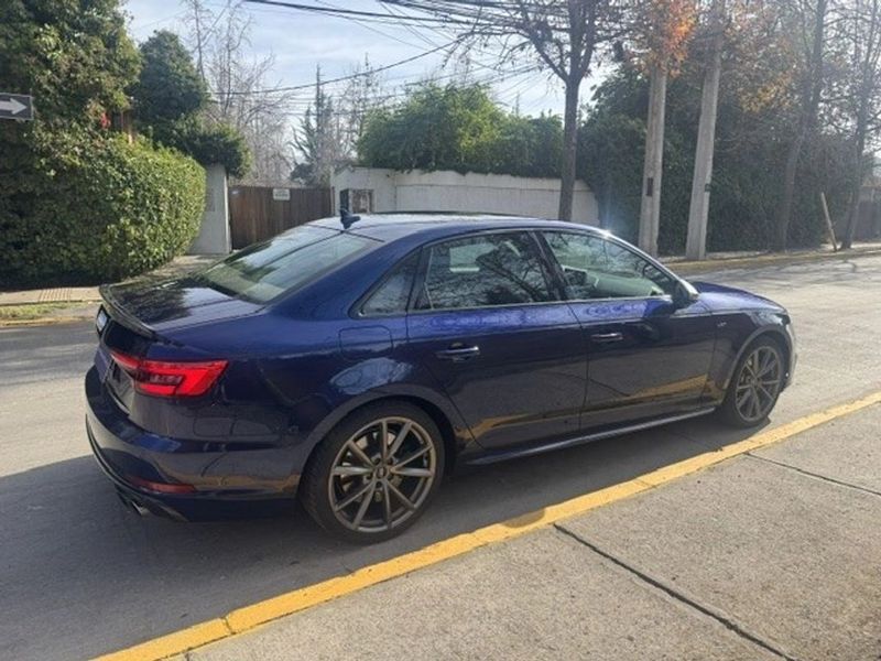 Audi S4 — foto 17 de 29
