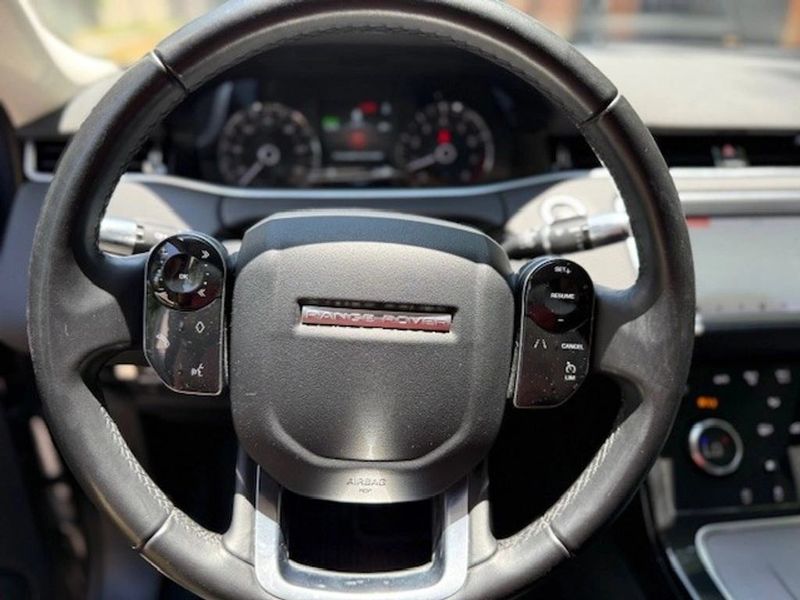 Land Rover Evoque — foto 20 de 21