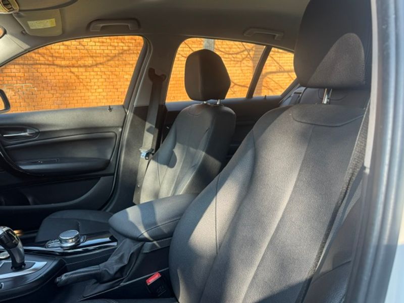 BMW 118 — foto 21 de 31
