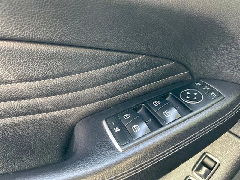 Mercedes-Benz Gle350 — foto 17 de 22