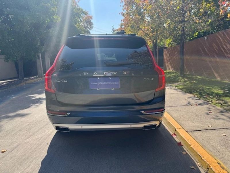 Volvo Xc90 — foto 5 de 25