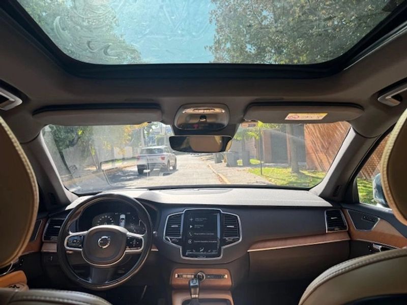 Volvo Xc90 — foto 21 de 25