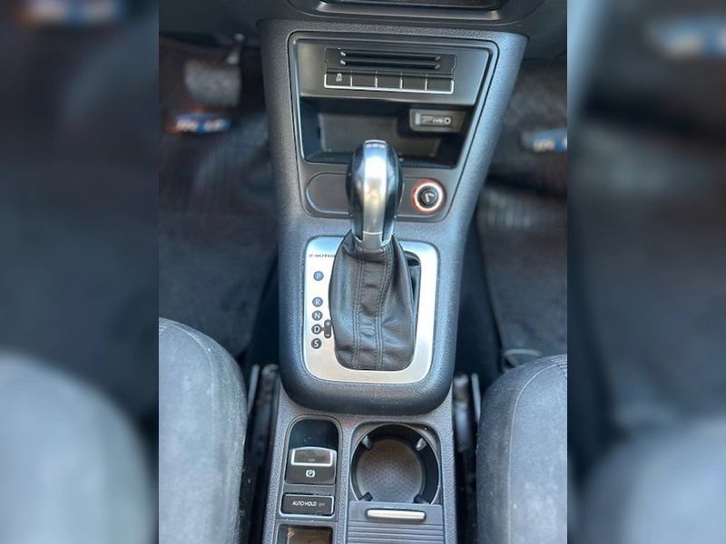 Volkswagen Tiguan — foto 13 de 23