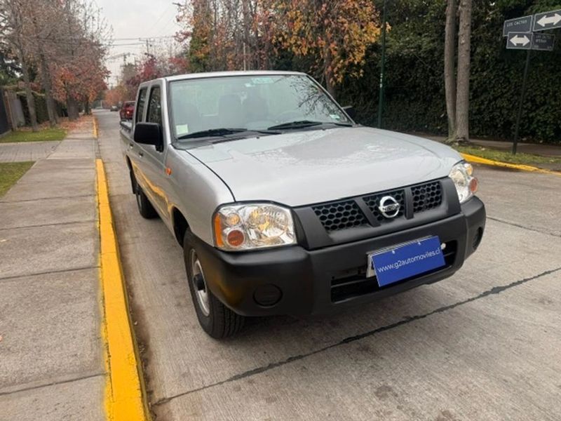 Nissan Terrano — foto 2 de 19