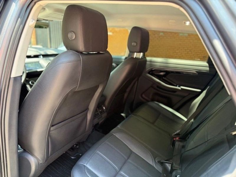 Land Rover Evoque — foto 17 de 21