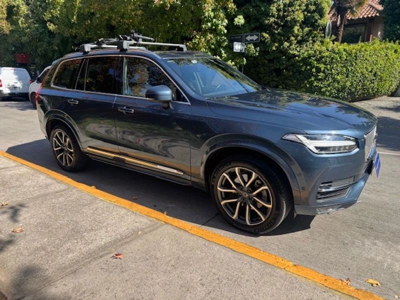 Volvo Xc90 — foto 3 de 25