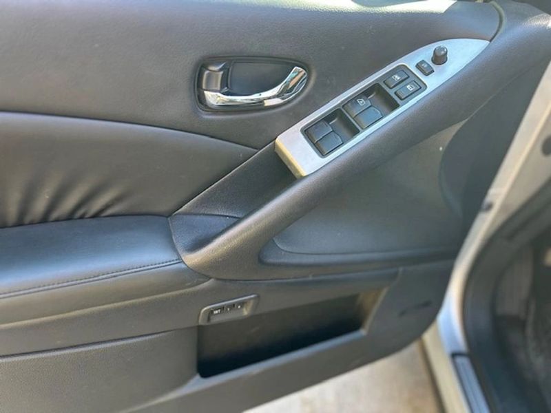 Nissan Murano — foto 22 de 26
