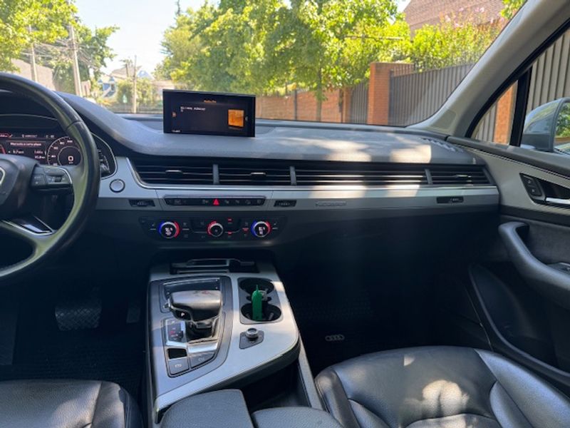 Audi Q7 — foto 28 de 33