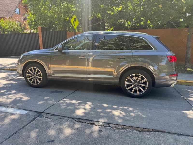 Audi Q7 — foto 17 de 33
