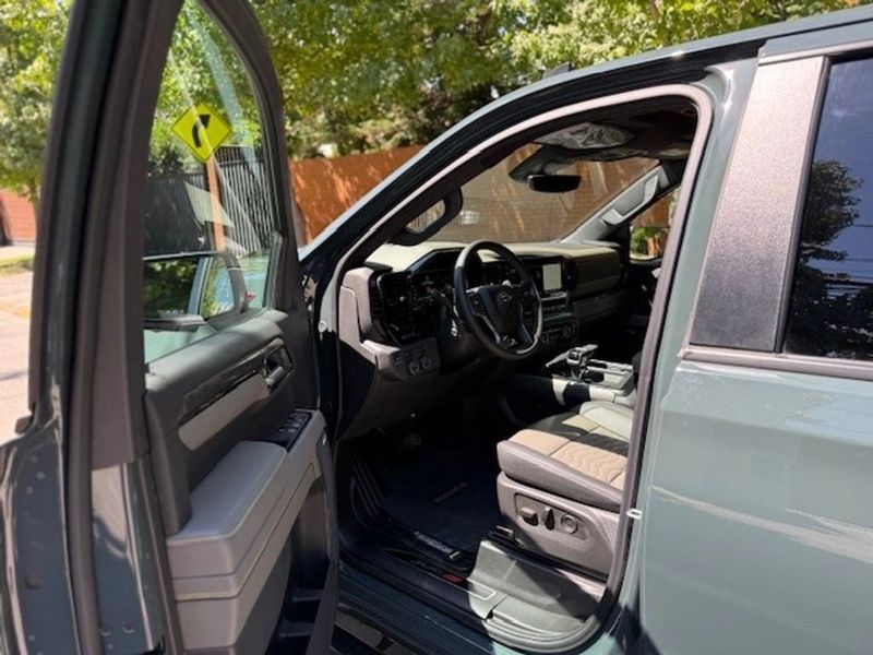 Chevrolet Silverado — foto 24 de 29