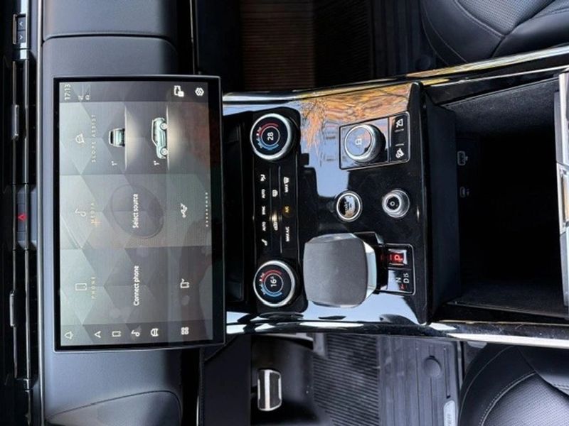 Land Rover Range Rover — foto 27 de 29