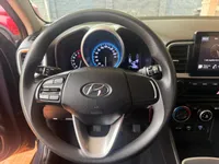 Hyundai Venue — foto 7 de 9