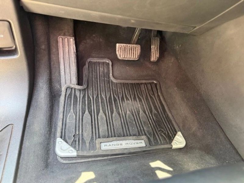 Land Rover Evoque — foto 19 de 21