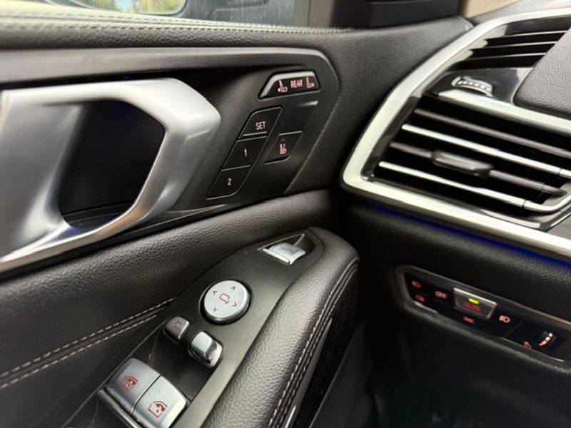BMW X7 — foto 28 de 28