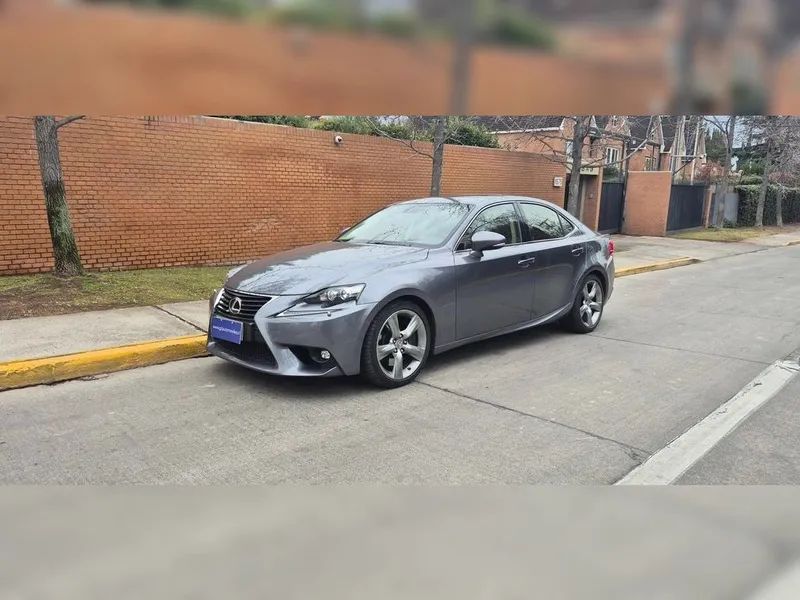 Lexus Is350