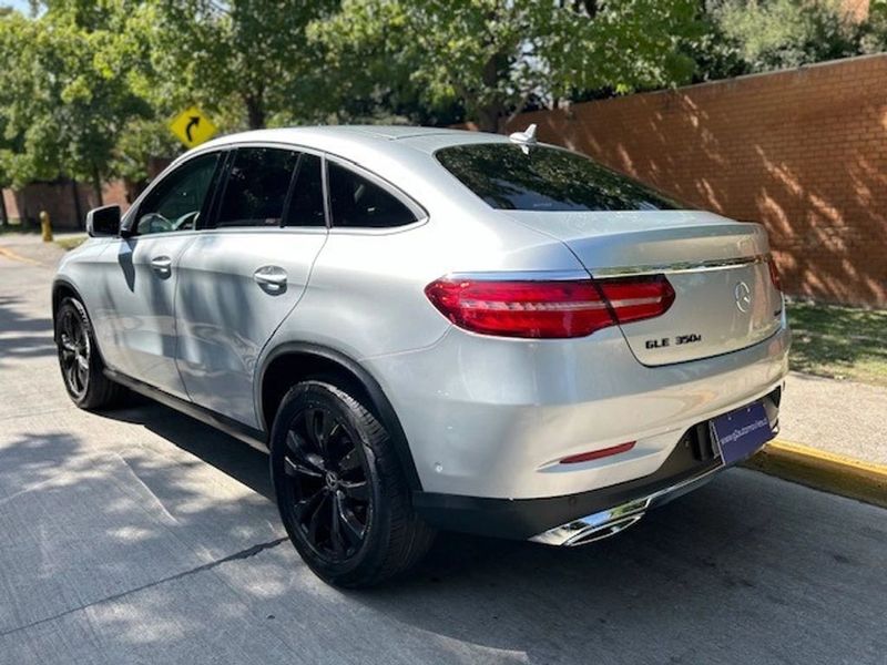 Mercedes-Benz Gle350 — foto 5 de 22