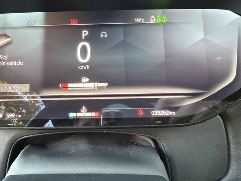 Land Rover Range Rover — foto 25 de 29