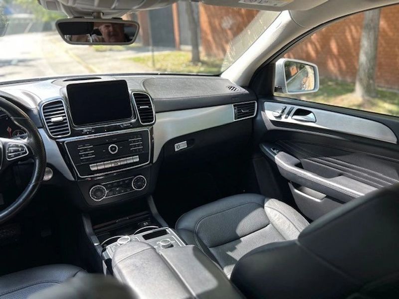 Mercedes-Benz Gle350 — foto 14 de 22