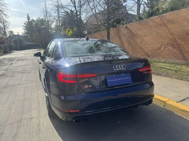Audi S4 — foto 23 de 29