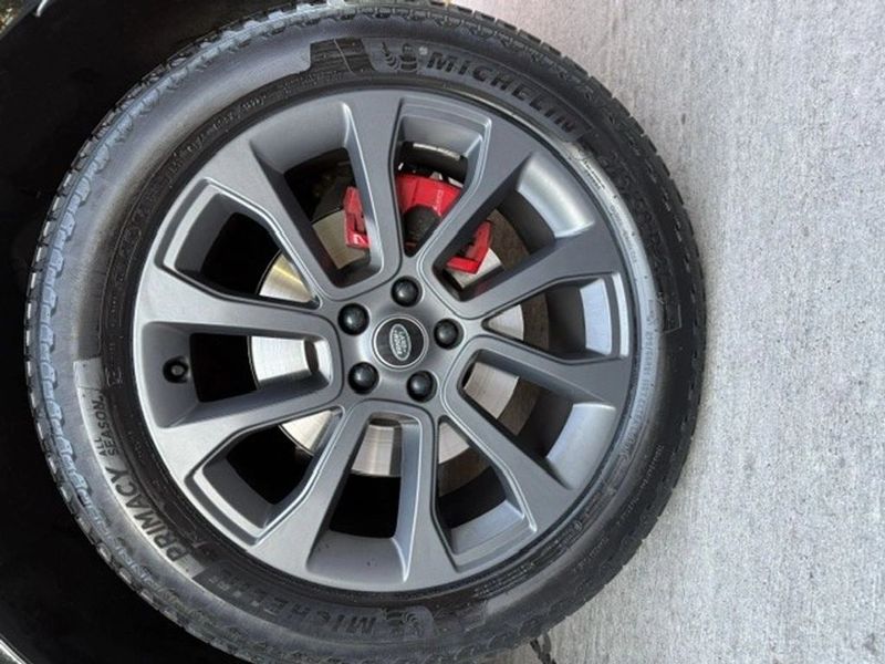 Land Rover Range Rover — foto 20 de 29