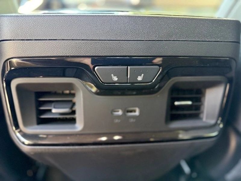 Chevrolet Silverado — foto 28 de 29