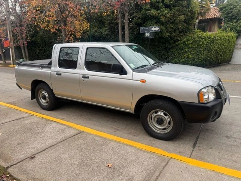 Nissan Terrano — foto 3 de 19