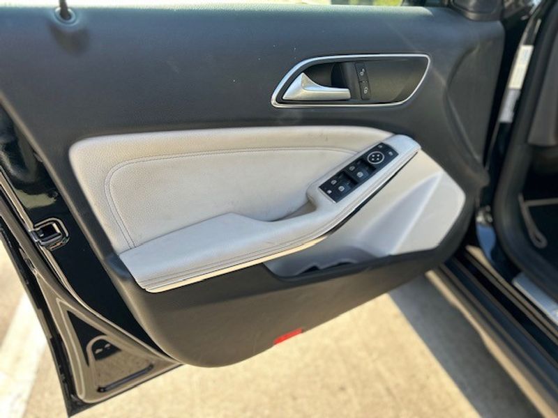 Mercedes-Benz Gla200 — foto 16 de 16