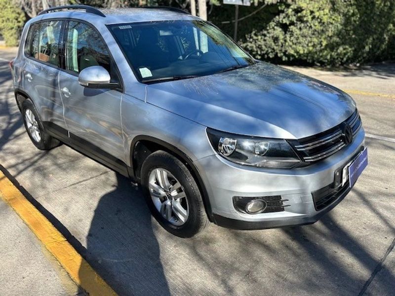 Volkswagen Tiguan — foto 1 de 23