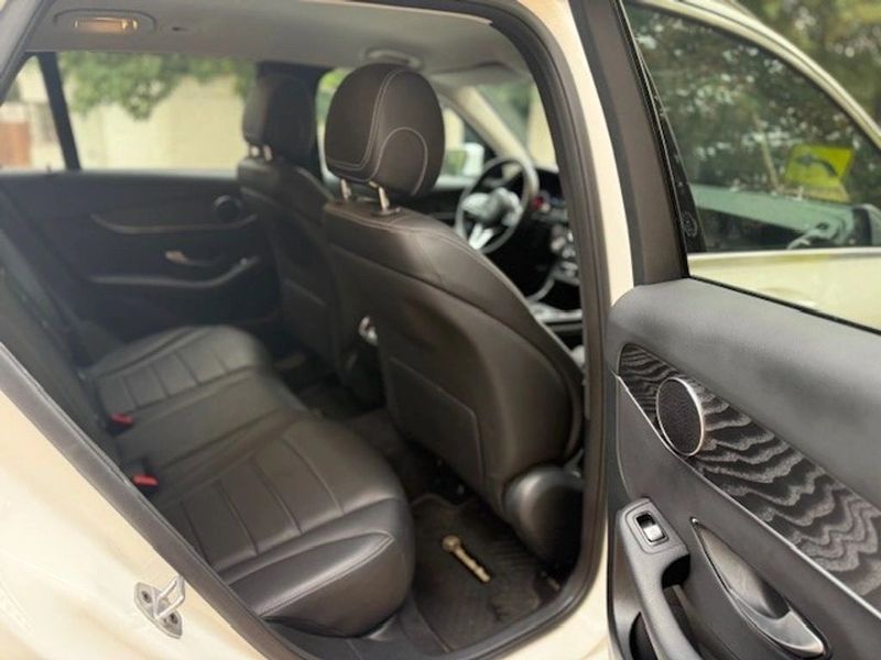 Mercedes-Benz Glc200 — foto 16 de 22
