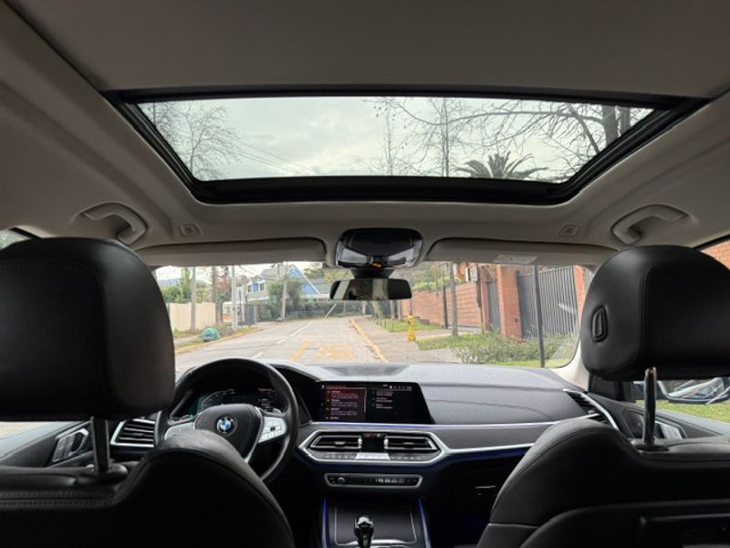 BMW X7 — foto 21 de 28