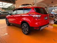 Ford Escape — foto 5 de 10