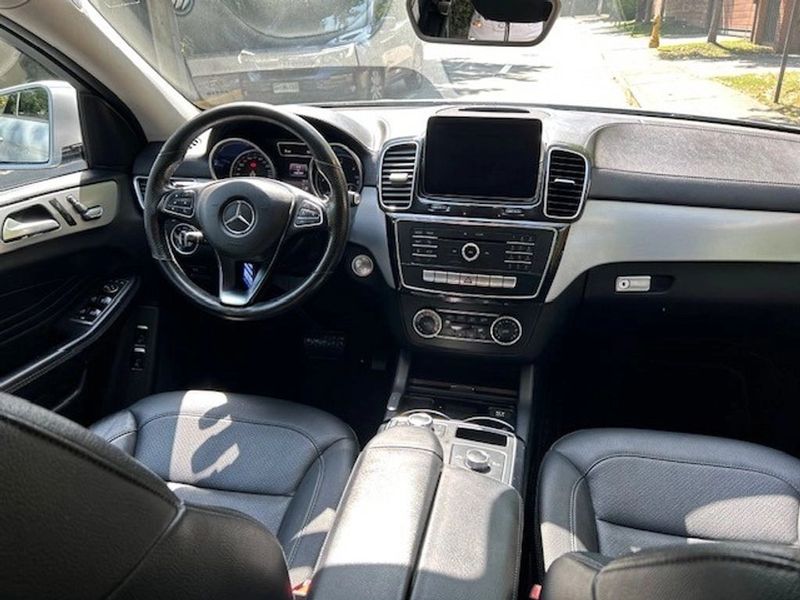 Mercedes-Benz Gle350 — foto 10 de 22
