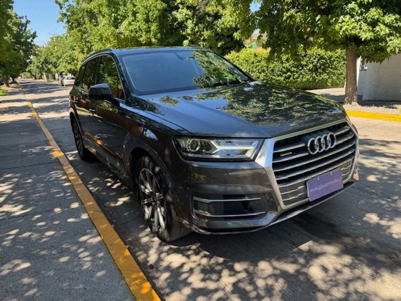 Audi Q7 — foto 6 de 33