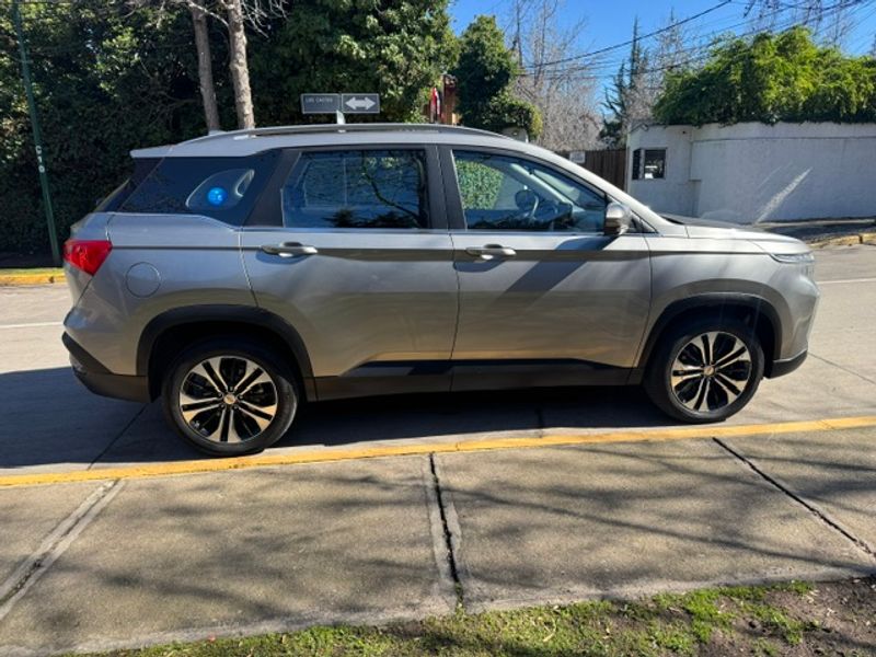 Chevrolet Captiva — foto 8 de 28