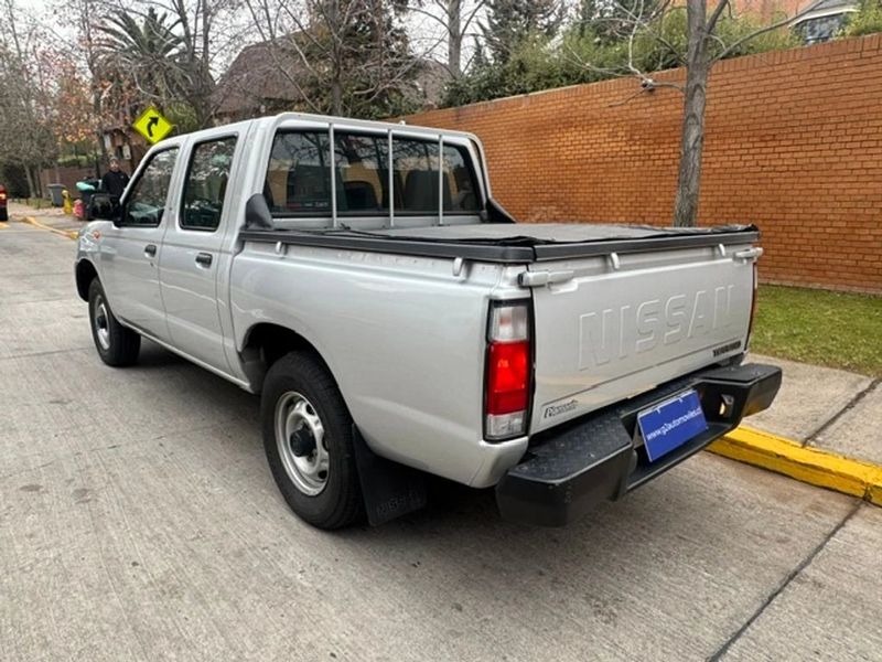 Nissan Terrano — foto 7 de 19